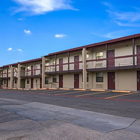 Red Roof Inn North Dallas - Park Central מראה חיצוני תמונה