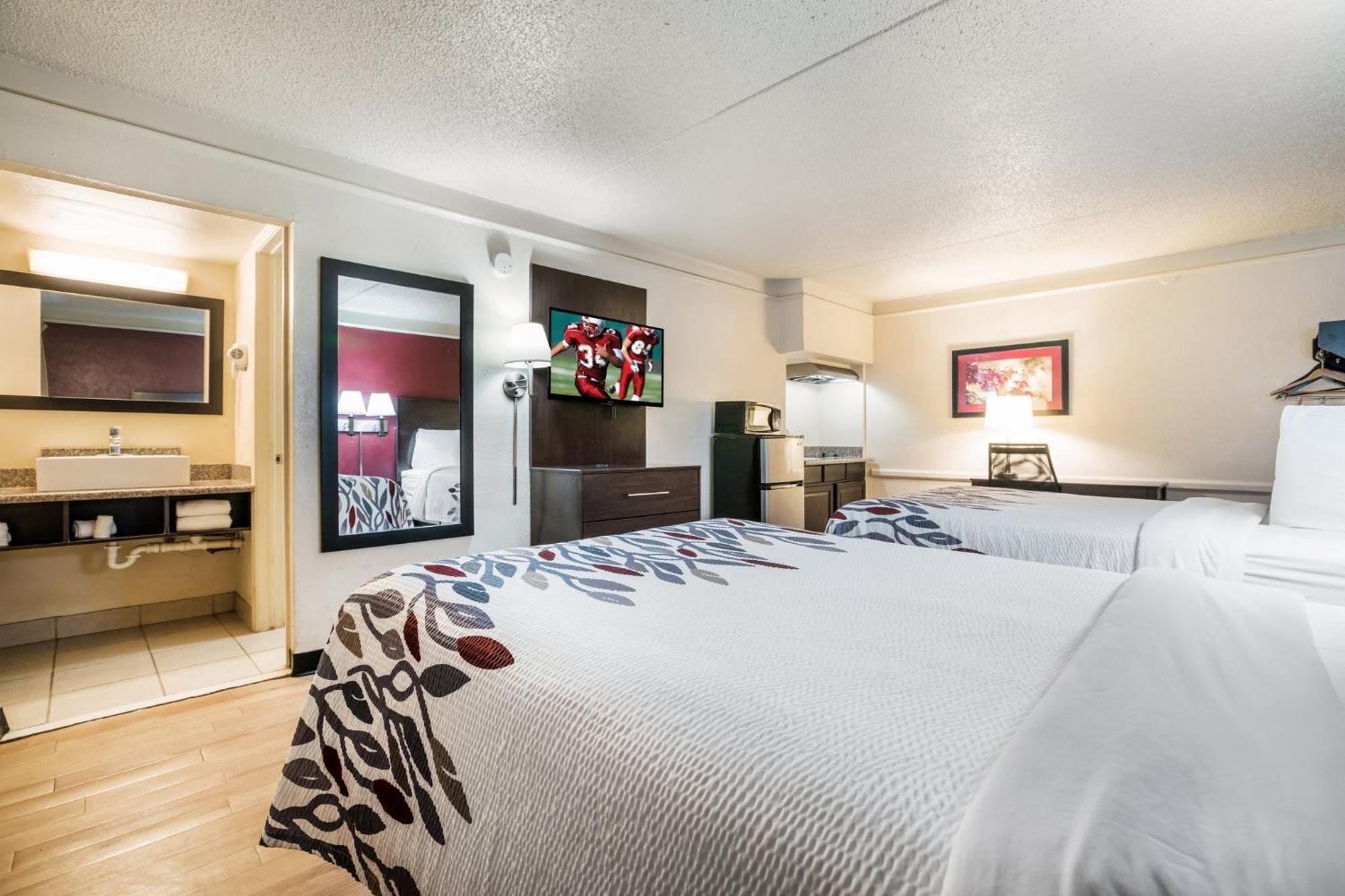 Red Roof Inn North Dallas - Park Central מראה חיצוני תמונה