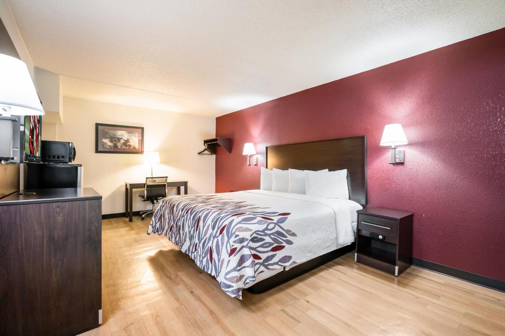 Red Roof Inn North Dallas - Park Central מראה חיצוני תמונה