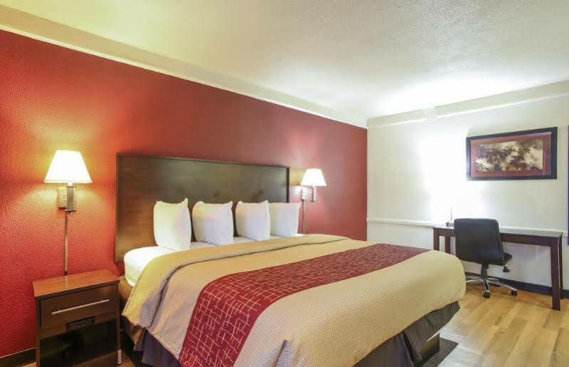 Red Roof Inn North Dallas - Park Central מראה חיצוני תמונה