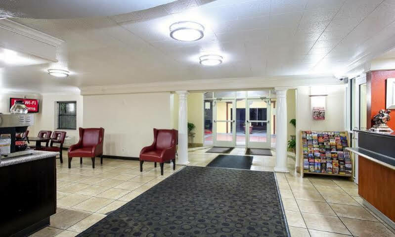 Red Roof Inn North Dallas - Park Central מראה חיצוני תמונה