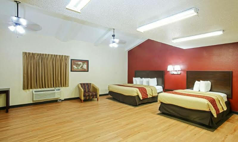 Red Roof Inn North Dallas - Park Central מראה חיצוני תמונה